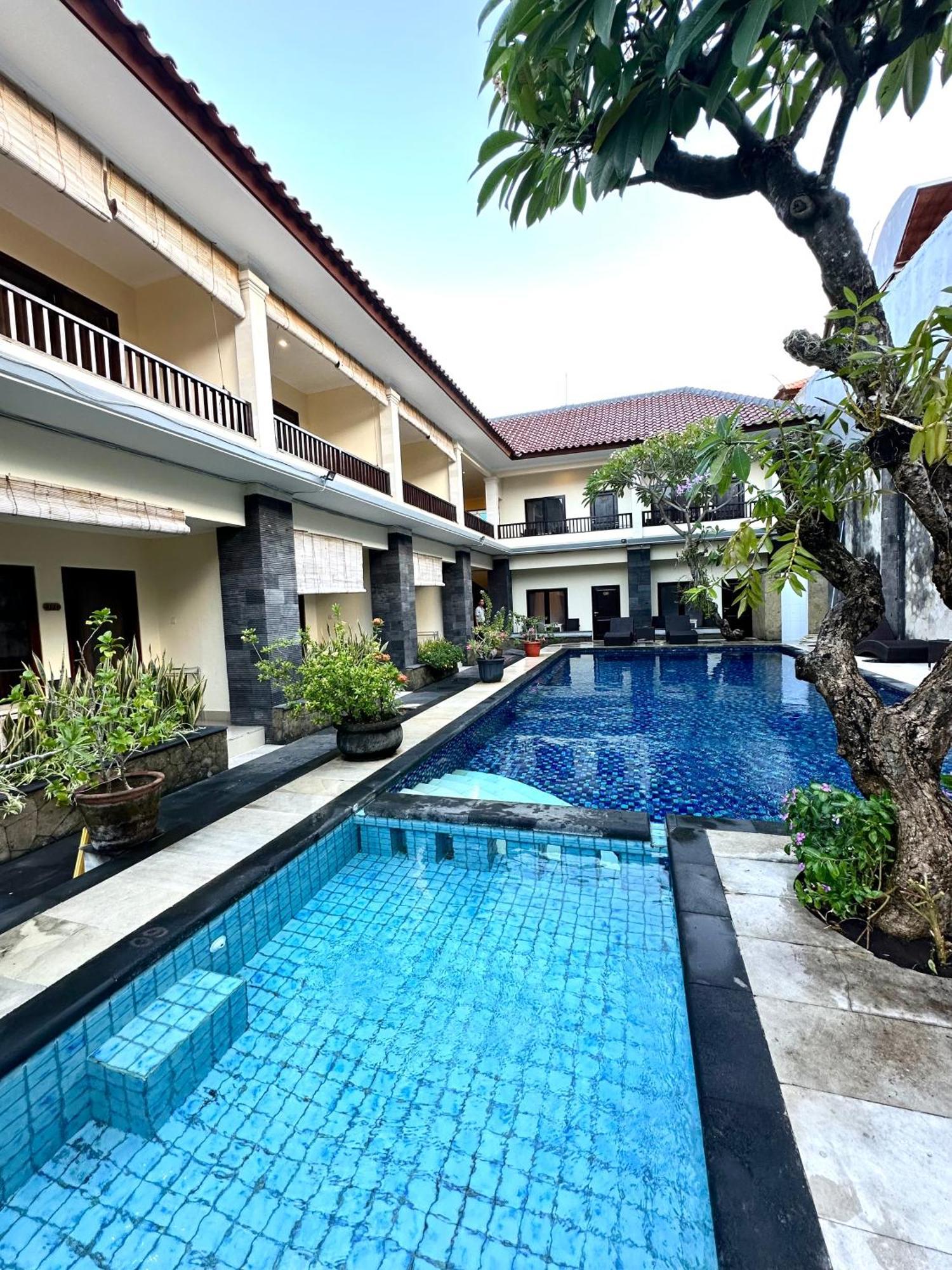 Radha Bali Hotel Kuta  Ngoại thất bức ảnh