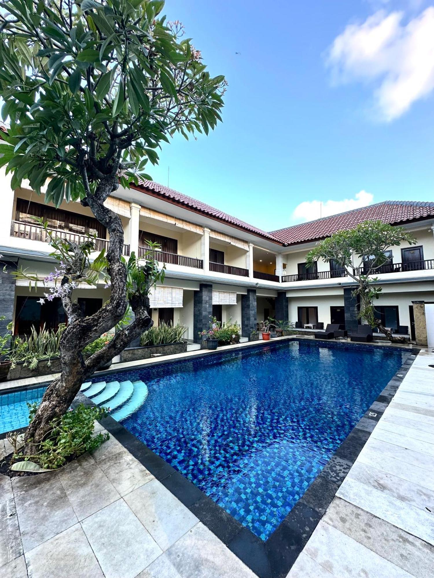 Radha Bali Hotel Kuta  Ngoại thất bức ảnh